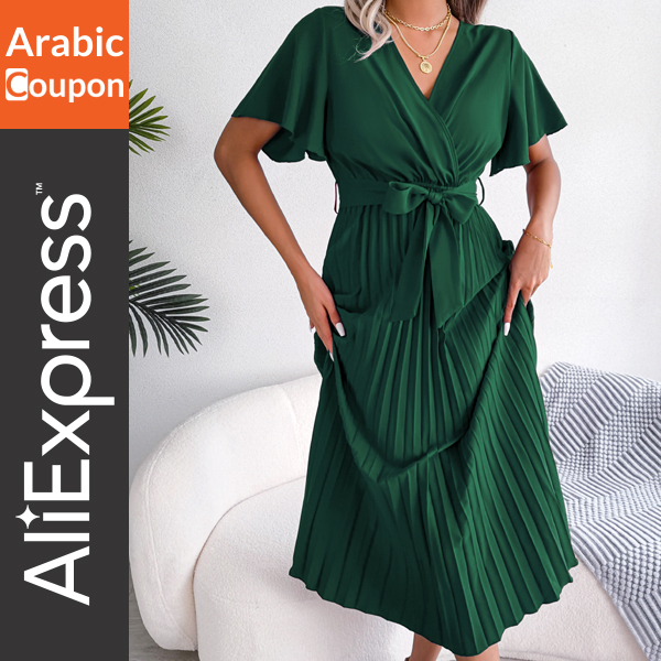 Green maxi dress with pleats